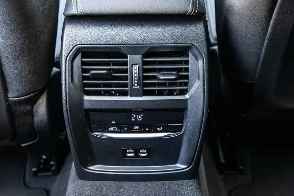 ALPINA D3 S 3.0 Allrad HUD 360 Pano har/kar Leder 360 null-photo-12