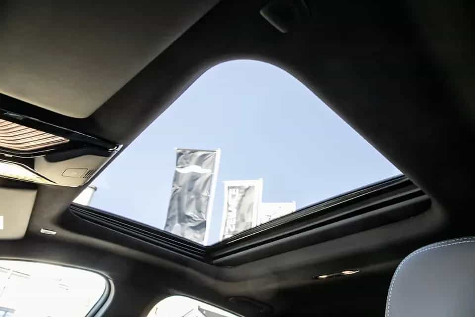 ALPINA B4 3.0 Biturbo Allrad Leder HUD har/kar Glasdach 12/2024-photo-10