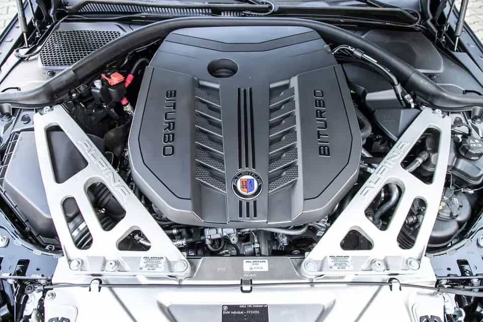 ALPINA B4 3.0 Biturbo Allrad Leder HUD har/kar Glasdach 12/2024-photo-14