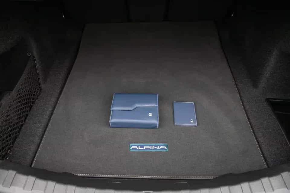 ALPINA B3 3.0 Allrad GT PANO HUD 360KAM AHK LED null-photo-17