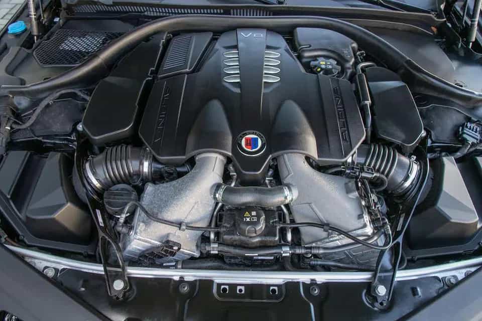 ALPINA B8 4.4 Bi-Turbo Navi HeadUp Pano Laser 360° H/K 10/2023-photo-16