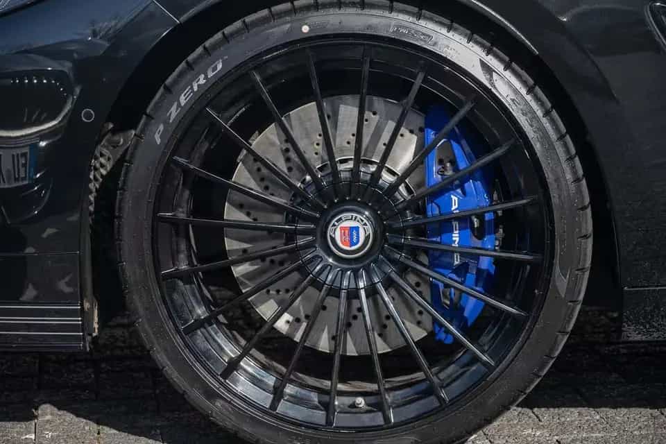 ALPINA B8 4.4 Bi-Turbo Navi HeadUp Pano Laser 360° H/K 10/2023-photo-4