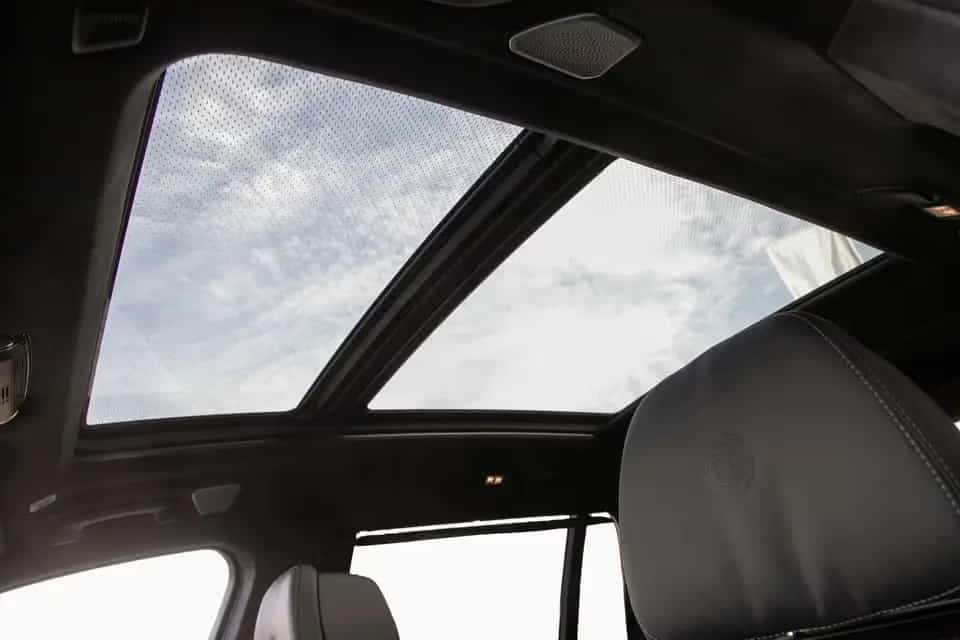 ALPINA XB7 4.4 Manufaktur Allrad HUD AHK Pano 360 B&W null-photo-12