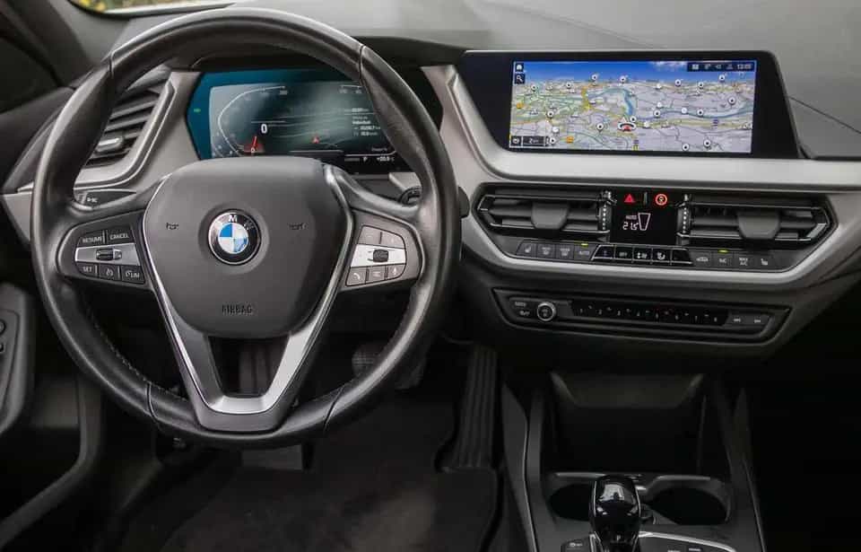 BMW 1 Series 118i Advantage Autom Navi LED Klima Sitzhzg 17" 03/2024-photo-11