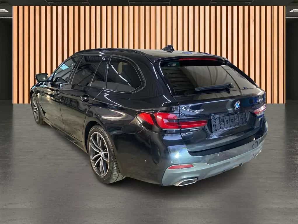 BMW 5 Series 520 dA xDrive M Sport*Pano*KeyGo*DAB*Hifi 04/2023-photo-3