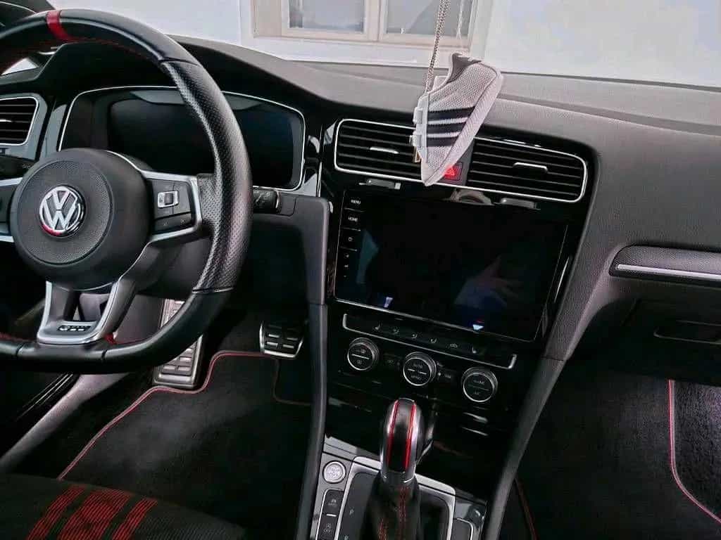 Volkswagen Golf Gti tcr 09/2019-photo-6
