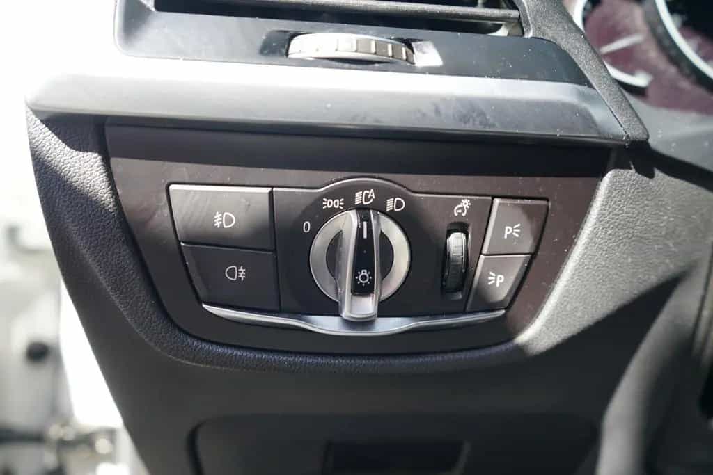 BMW X3 xDrive 20 i Advantage Xenon Navi Sitzheizung 01/2020-photo-23
