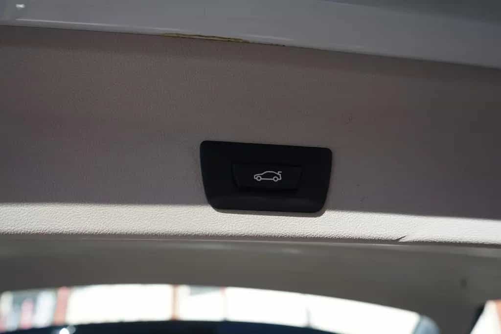 BMW X3 xDrive 20 i Advantage Xenon Navi Sitzheizung 01/2020-photo-31