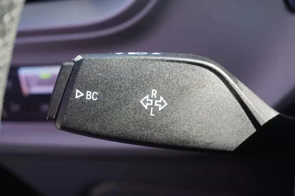 BMW 118 i Advantage Tempomat Sitzheizung PDC 02/2021-photo-24