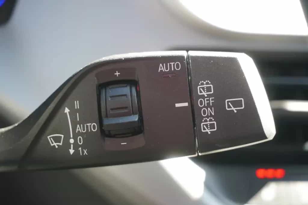 BMW 118 i Advantage Tempomat Sitzheizung PDC 02/2021-photo-25