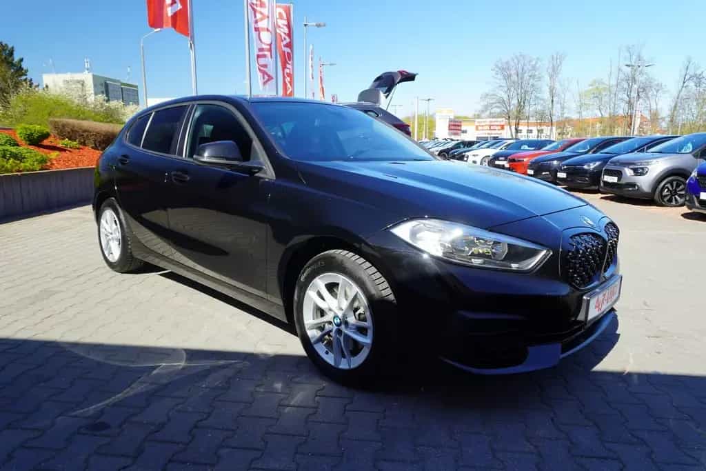 BMW 118 i Advantage Tempomat Sitzheizung PDC 02/2021-photo-6