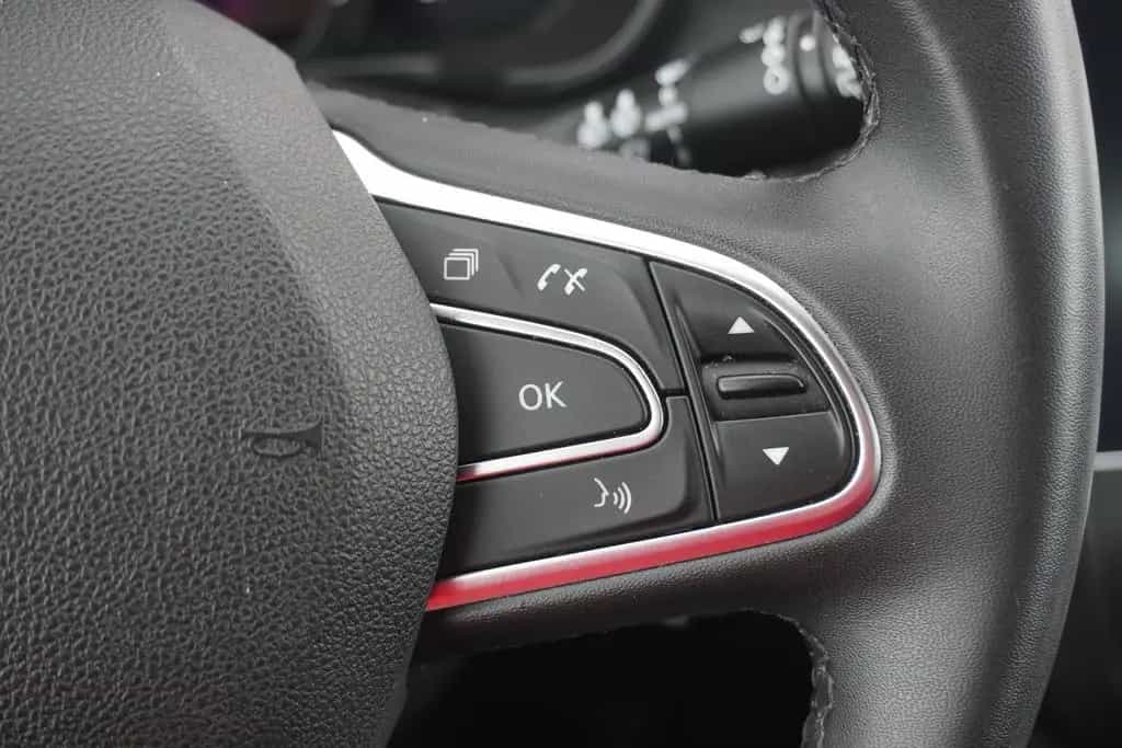 Renault Kadjar 1.3 TCE Bose Edition LED Navi Totwinkel 11/2019-photo-17