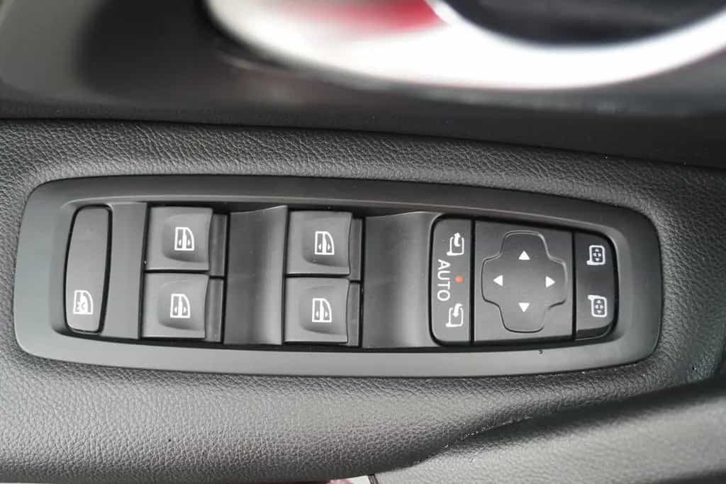 Renault Kadjar 1.3 TCE Bose Edition LED Navi Totwinkel 11/2019-photo-32
