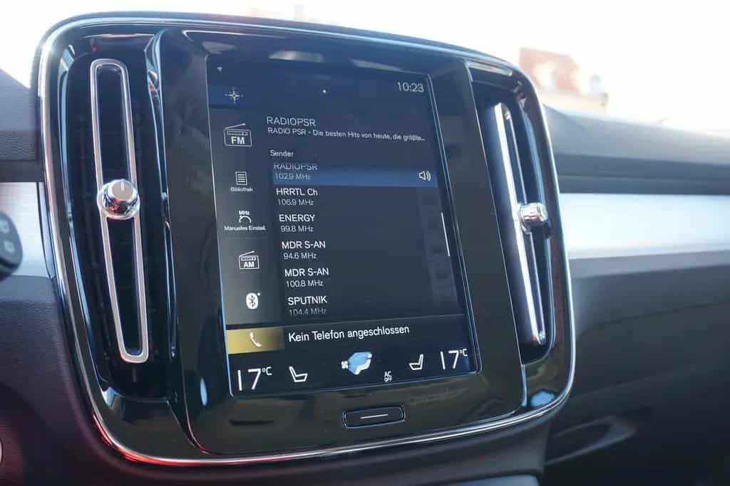 Volvo XC40 1.5 Momentum Pro 2WD LED Navi AHK Kamera 12/2019-photo-10