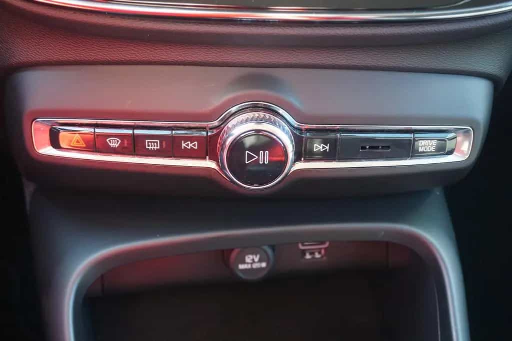 Volvo XC40 1.5 Momentum Pro 2WD LED Navi AHK Kamera 12/2019-photo-13