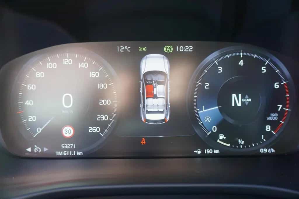 Volvo XC40 1.5 Momentum Pro 2WD LED Navi AHK Kamera 12/2019-photo-18