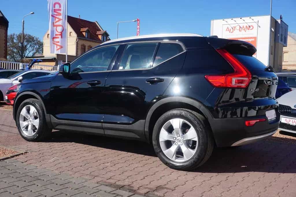 Volvo XC40 1.5 Momentum Pro 2WD LED Navi AHK Kamera 12/2019-photo-2