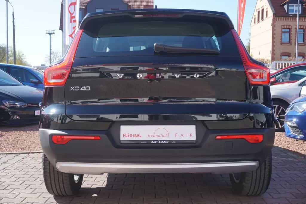 Volvo XC40 1.5 Momentum Pro 2WD LED Navi AHK Kamera 12/2019-photo-3