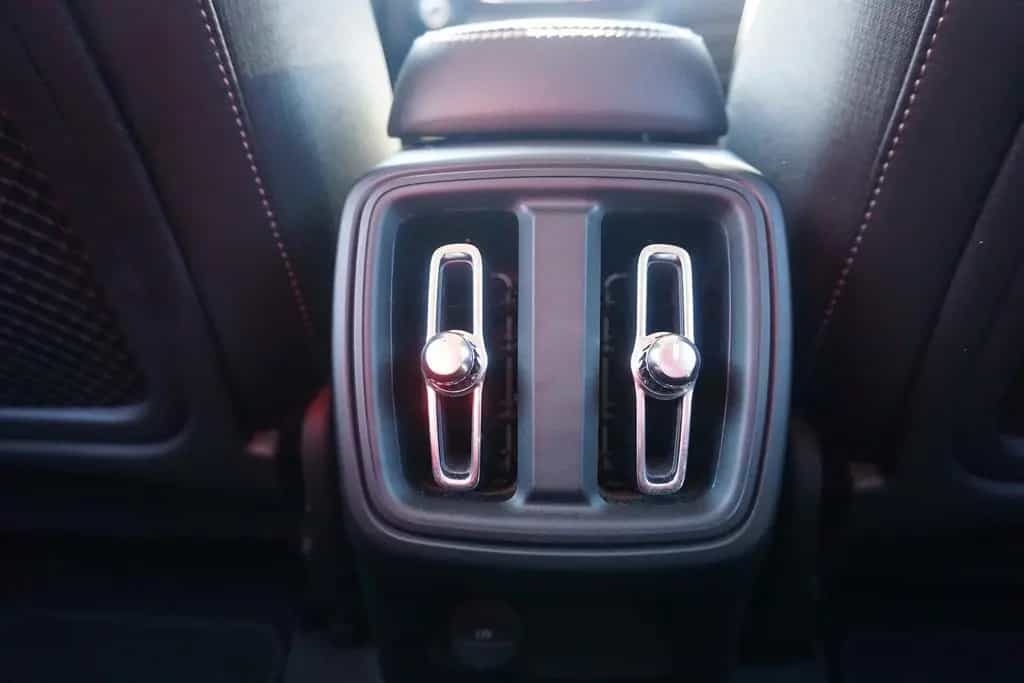 Volvo XC40 1.5 Momentum Pro 2WD LED Navi AHK Kamera 12/2019-photo-30