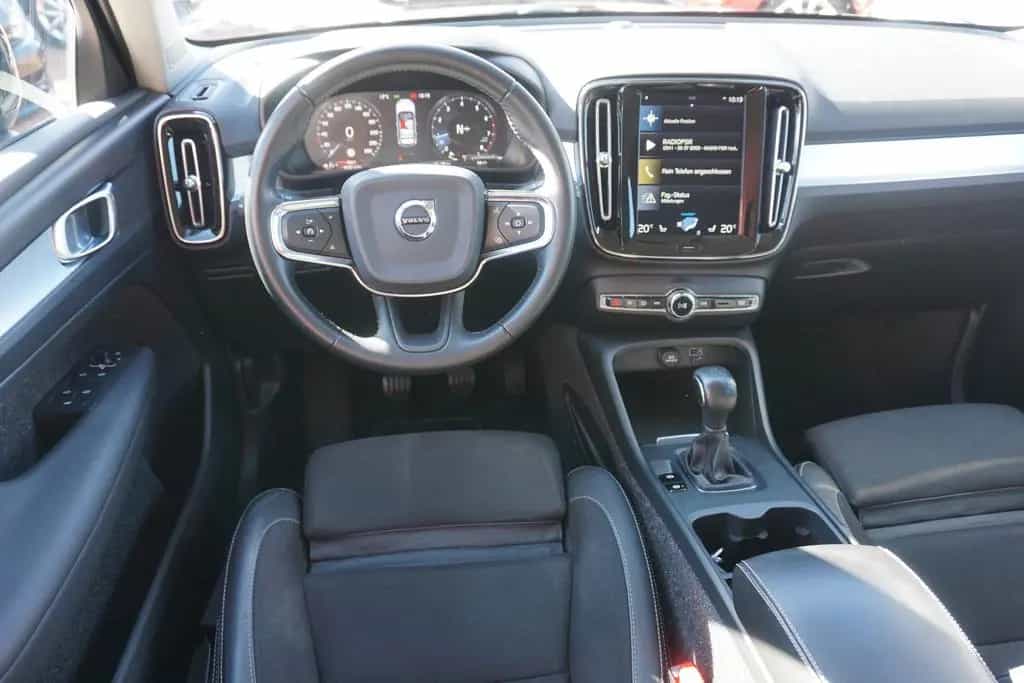 Volvo XC40 1.5 Momentum Pro 2WD LED Navi AHK Kamera 12/2019-photo-8