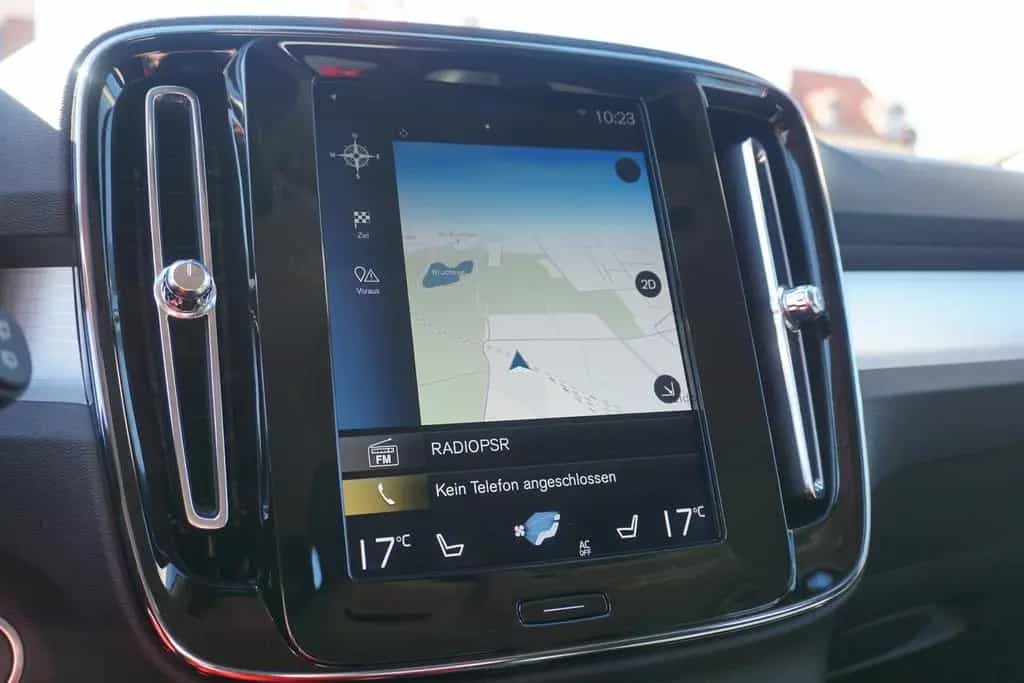 Volvo XC40 1.5 Momentum Pro 2WD LED Navi AHK Kamera 12/2019-photo-9