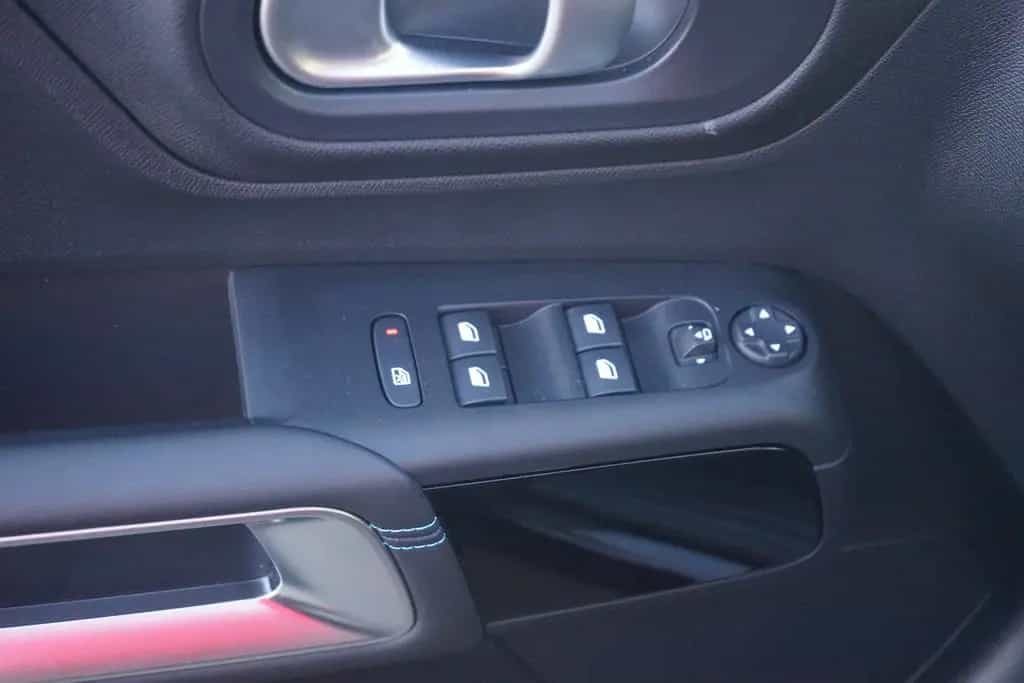 Citroën C5 Aircross 1.2  MHEV 136 PLUS LED Navi Kamera 01/2024-photo-22