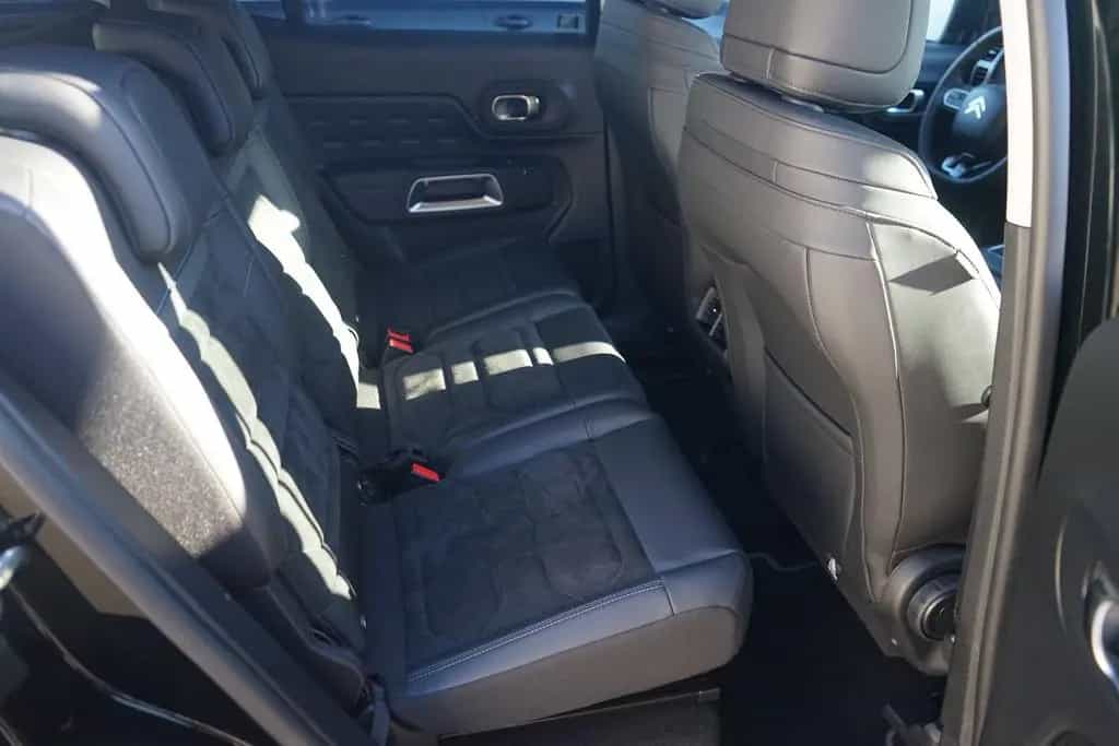 Citroën C5 Aircross 1.2  MHEV 136 PLUS LED Navi Kamera 01/2024-photo-25
