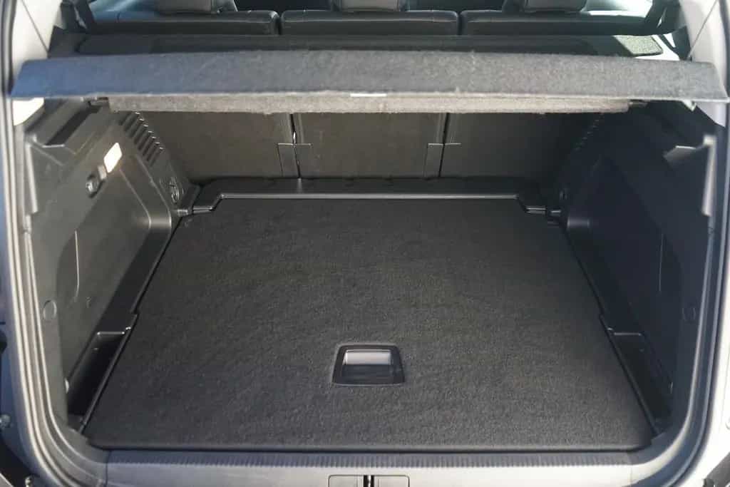 Citroën C5 Aircross 1.2  MHEV 136 PLUS LED Navi Kamera 01/2024-photo-26
