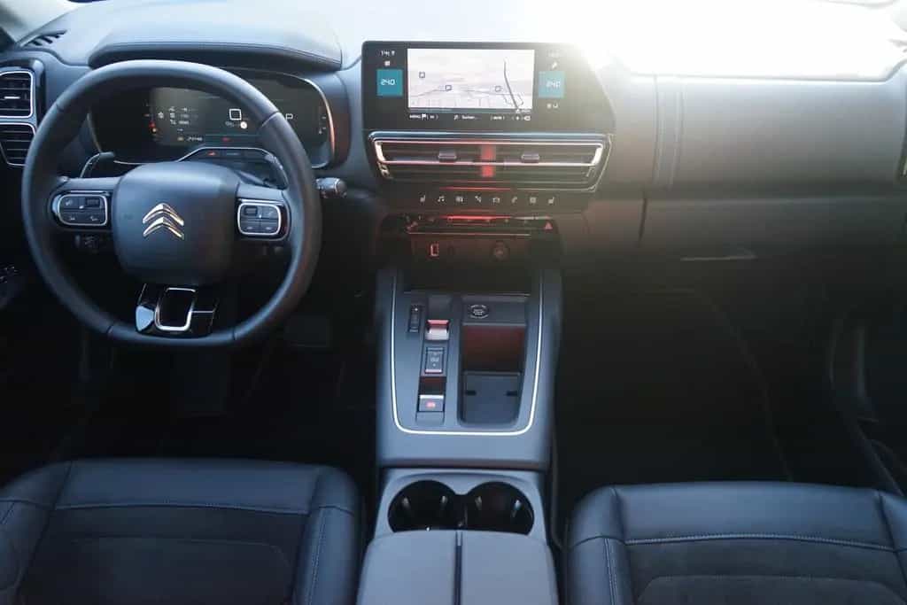 Citroën C5 Aircross 1.2  MHEV 136 PLUS LED Navi Kamera 01/2024-photo-7