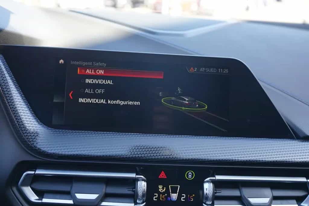 BMW 118 i Advantage LED Navi Klimaaut. Kamera 07/2020-photo-15