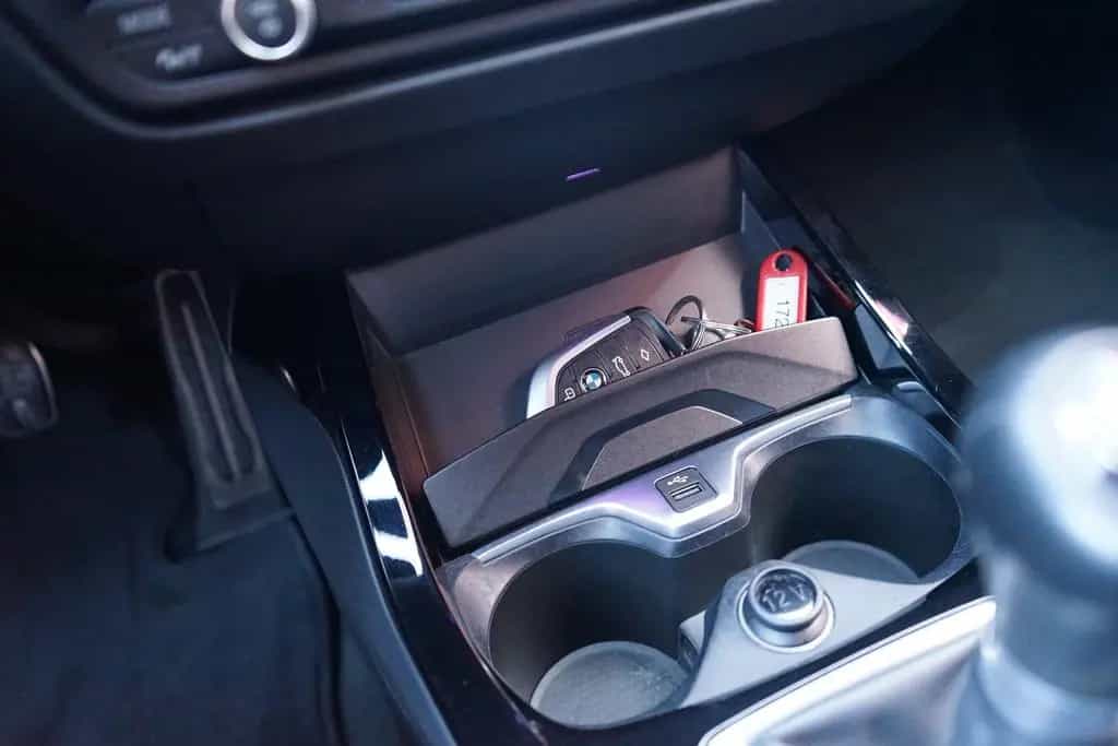 BMW 118 i Advantage LED Navi Klimaaut. Kamera 07/2020-photo-18
