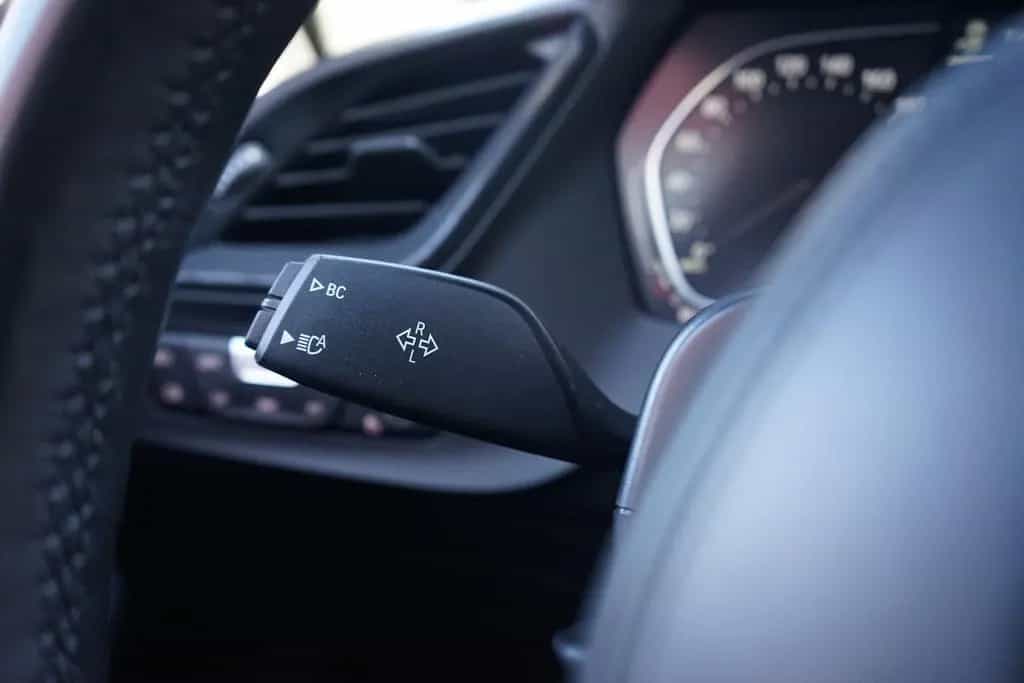 BMW 118 i Advantage LED Navi Klimaaut. Kamera 07/2020-photo-25