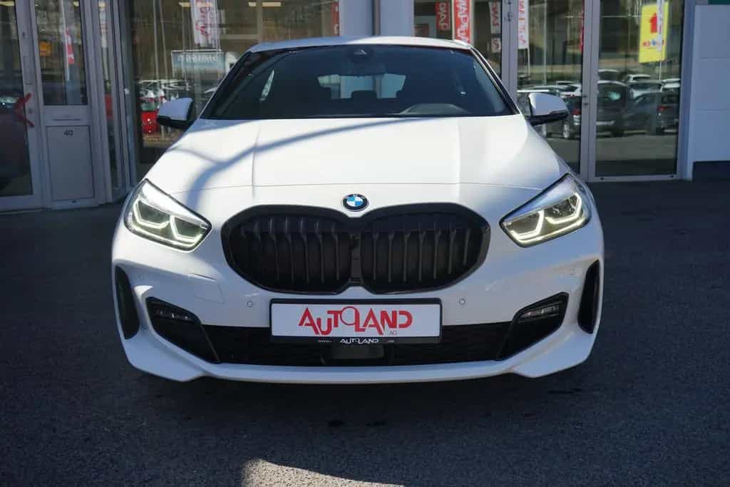 BMW 118 i Advantage LED Navi Klimaaut. Kamera 07/2020-photo-2