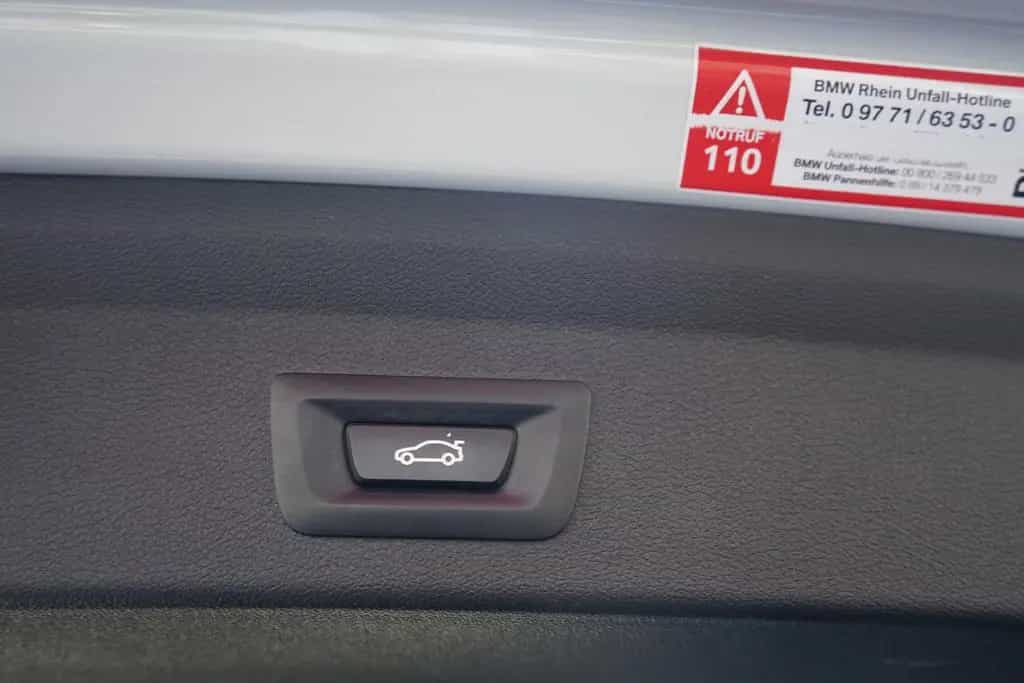BMW 118 i Advantage LED Navi Klimaaut. Kamera 07/2020-photo-35