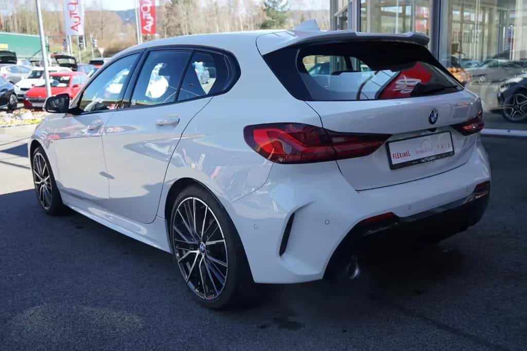 BMW 118 i Advantage LED Navi Klimaaut. Kamera 07/2020-photo-4