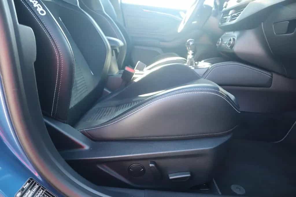 Ford Focus 2.3 EcoBoost ST LED Navi ACC Kamera Recaro 08/2020-photo-35