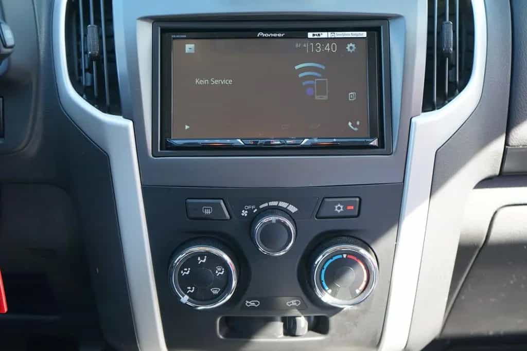 Isuzu D-Max 1.9 Space Cab.Custom 4WD Klima Tempomat DA 11/2019-photo-16