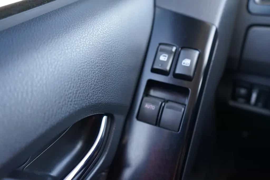 Isuzu D-Max 1.9 Space Cab.Custom 4WD Klima Tempomat DA 11/2019-photo-23