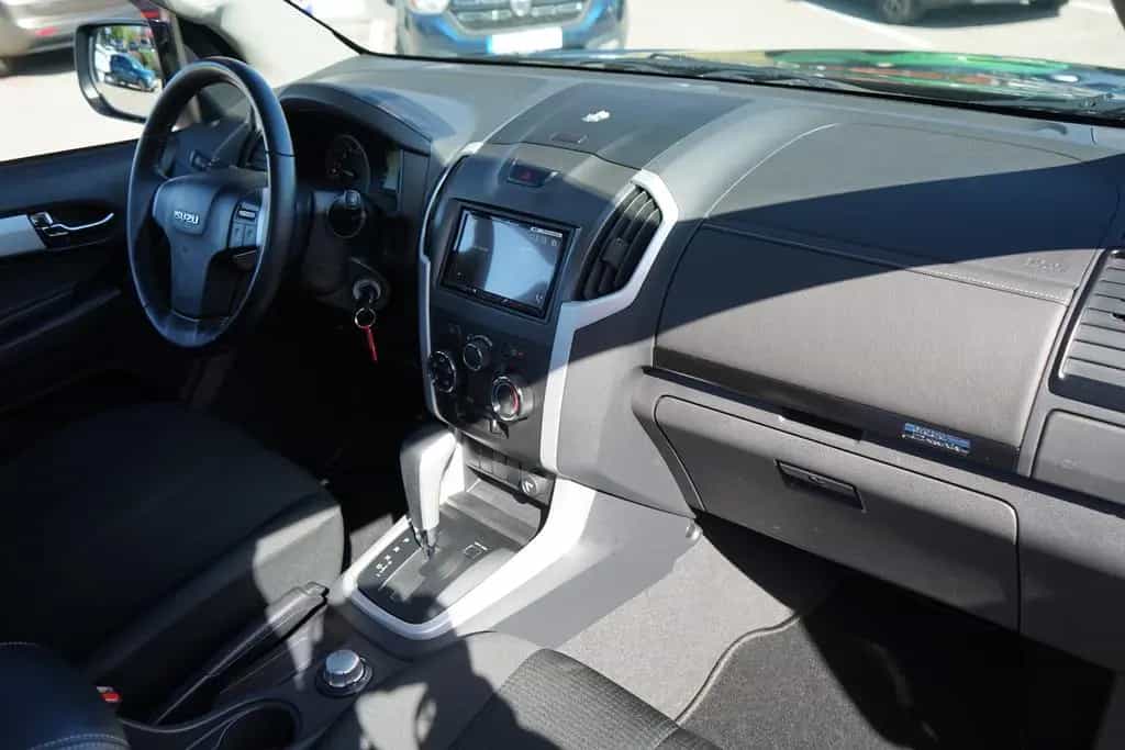 Isuzu D-Max 1.9 Space Cab.Custom 4WD Klima Tempomat DA 11/2019-photo-4