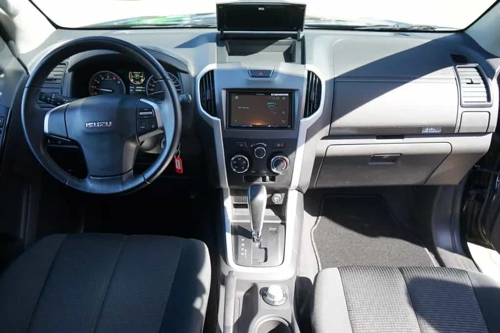 Isuzu D-Max 1.9 Space Cab.Custom 4WD Klima Tempomat DA 11/2019-photo-5