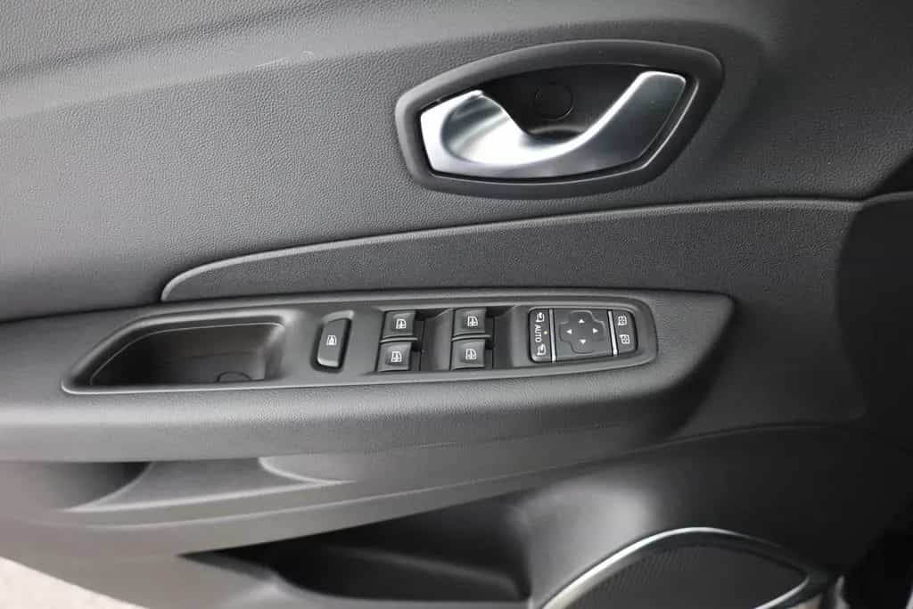 Renault Captur 1.2 TCe Intens Aut. Navi Tempomat PDC DAB 11/2018-photo-20