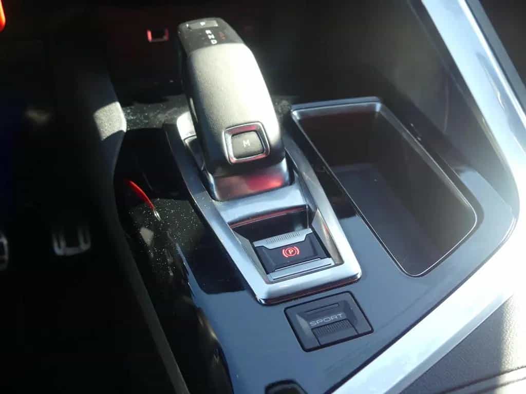 Peugeot 3008 1.6 Allure GT-Line LED Navi Virtual Cockpit 05/2018-photo-19