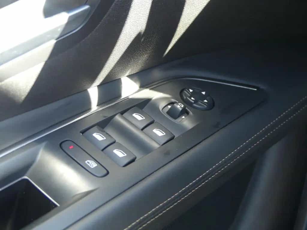Peugeot 3008 1.6 Allure GT-Line LED Navi Virtual Cockpit 05/2018-photo-28