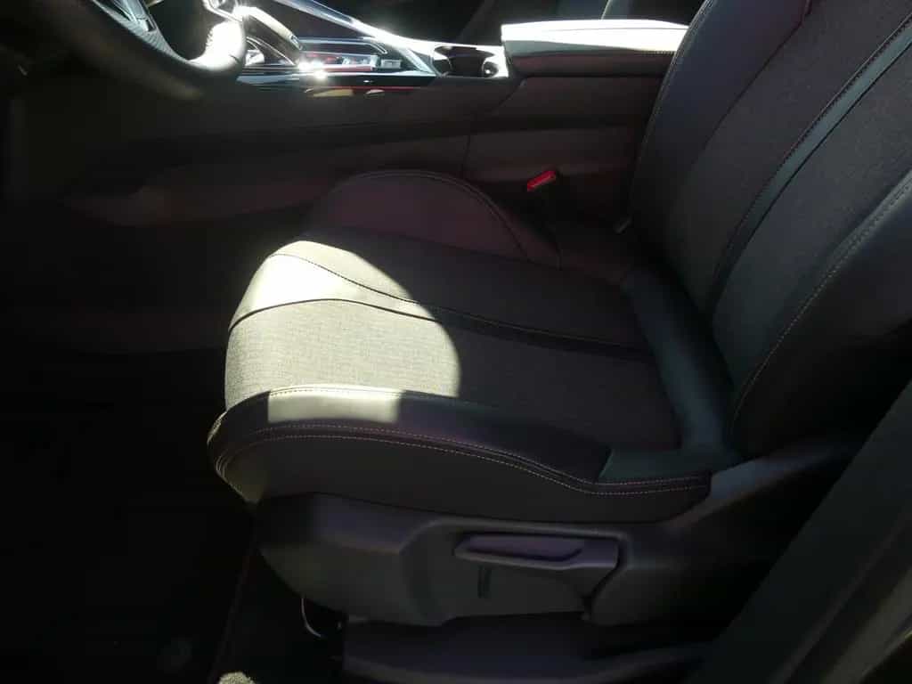 Peugeot 3008 1.6 Allure GT-Line LED Navi Virtual Cockpit 05/2018-photo-30