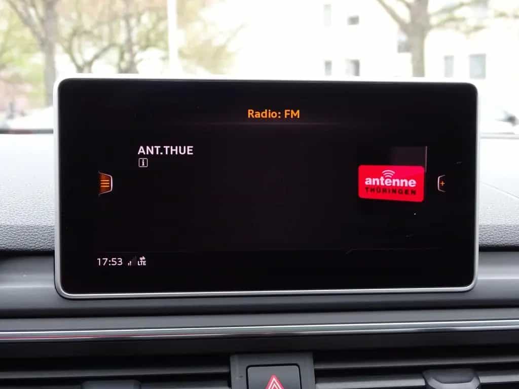 Audi A4 Avant 35 TDI sport S-tronic Navi Panorama AHK 01/2019-photo-14
