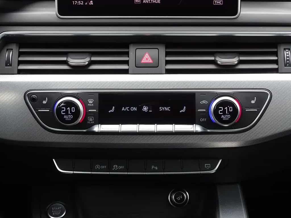 Audi A4 Avant 35 TDI sport S-tronic Navi Panorama AHK 01/2019-photo-16