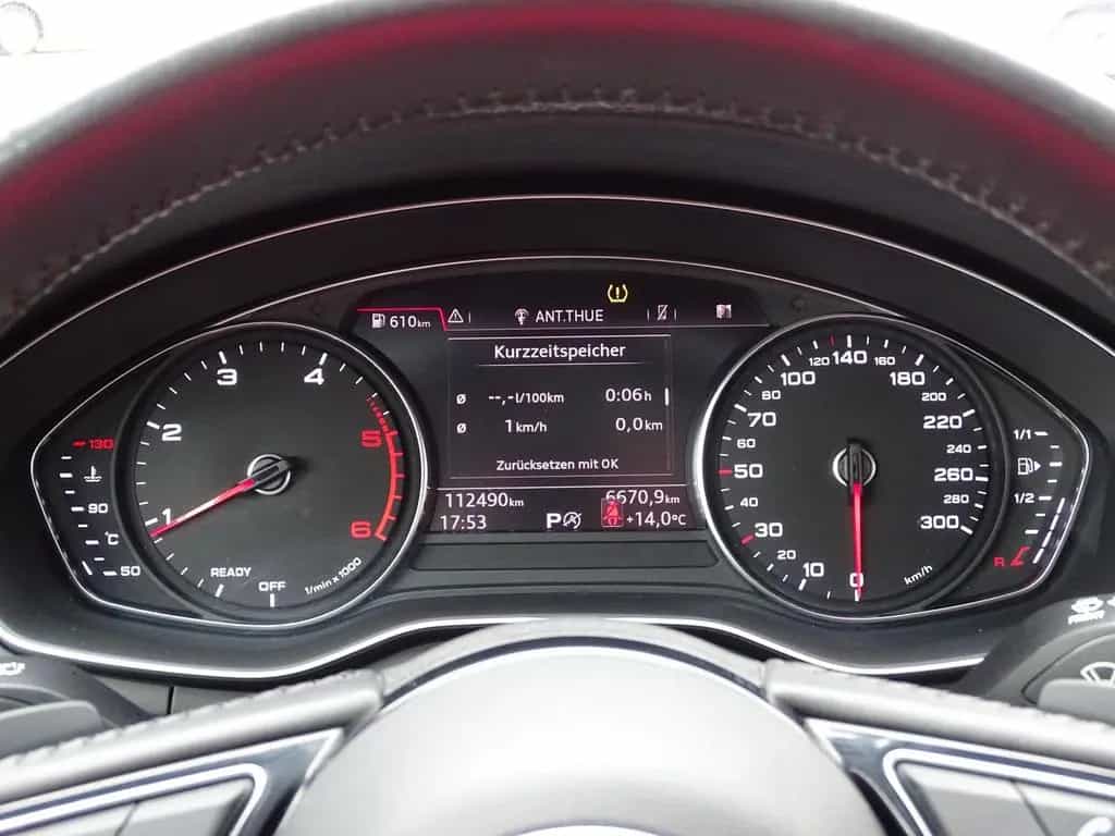 Audi A4 Avant 35 TDI sport S-tronic Navi Panorama AHK 01/2019-photo-22