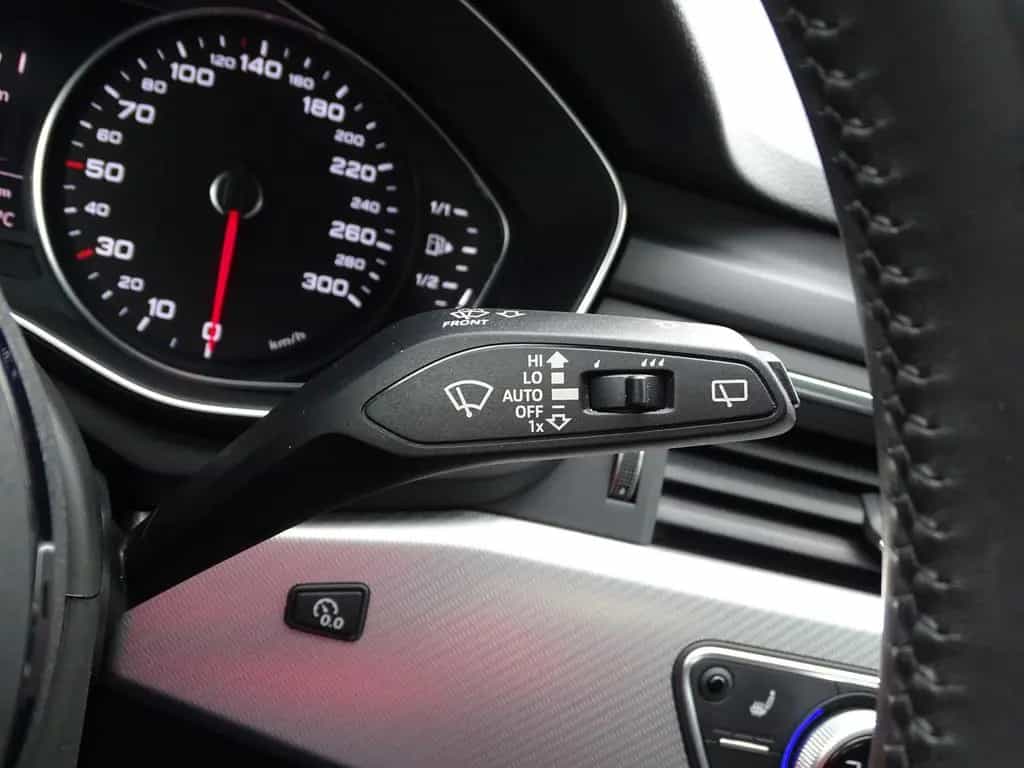 Audi A4 Avant 35 TDI sport S-tronic Navi Panorama AHK 01/2019-photo-24