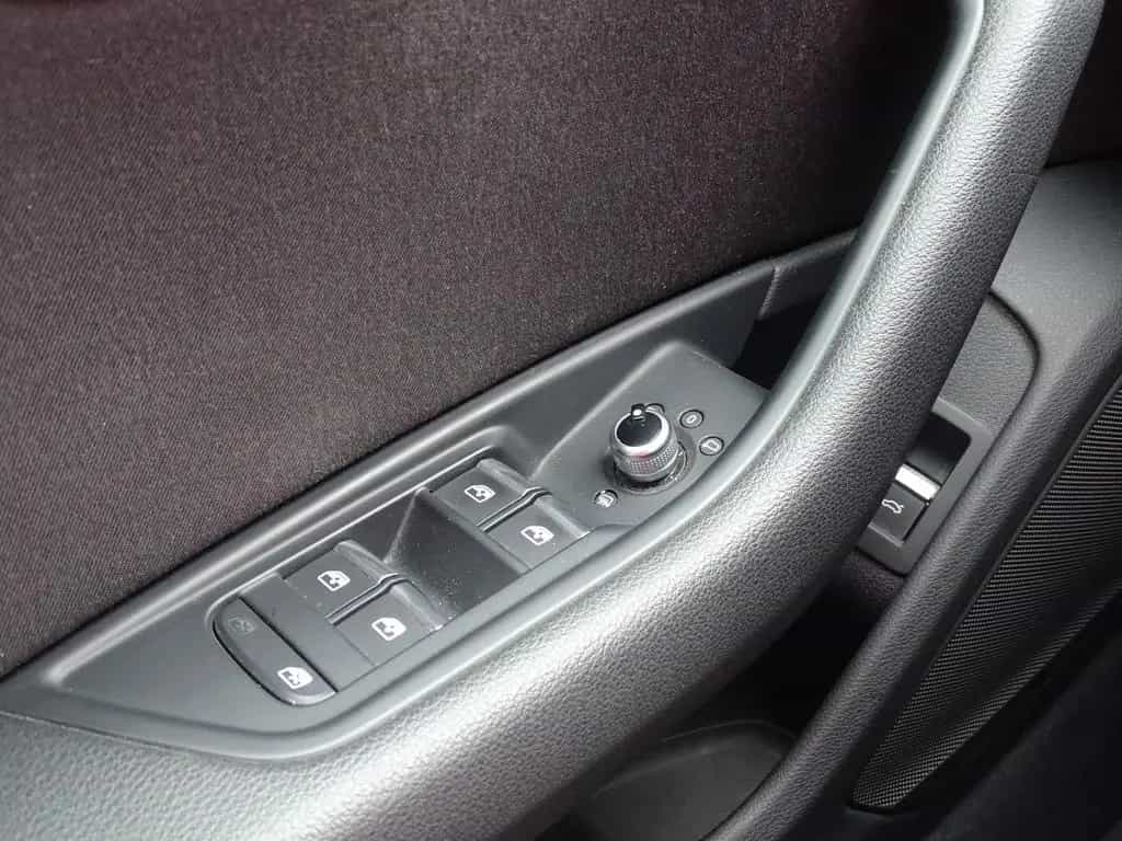 Audi A4 Avant 35 TDI sport S-tronic Navi Panorama AHK 01/2019-photo-26