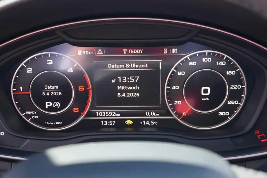 Audi A4 2.0 TDI Avant Bi-Xenon Navi Tempomat PDC DAB 10/2017-photo-21